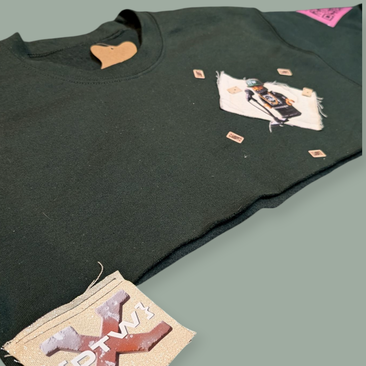 1/1 Vvalencia x DTW crop sweater