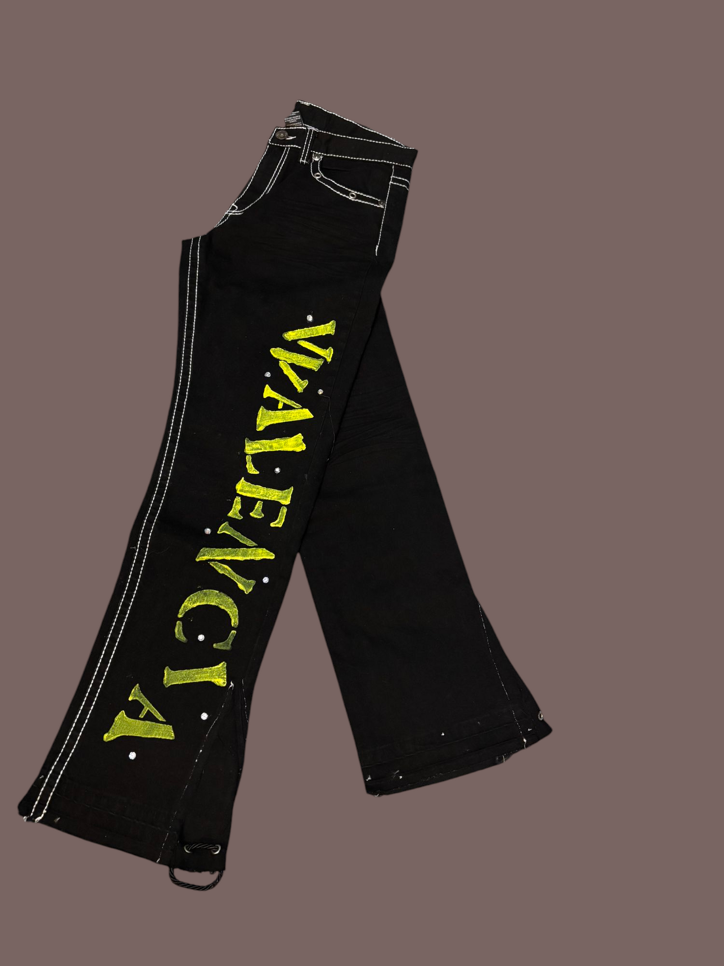 Black/yellow VV Jean